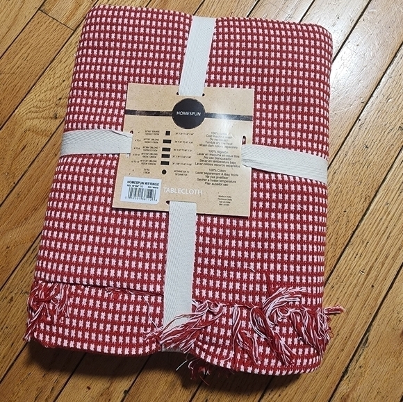 LINTEX Homespun Red 100% Cotton Tablecloth 60"X84" - Picture 4 of 4